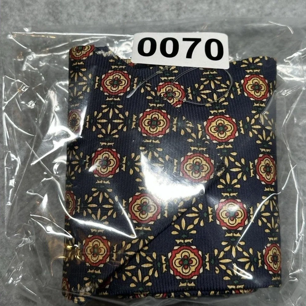 Albert Andrews Ltd Silk Tie USA Navy Geometric Medallion Vintage 56x3.6in NOTE‎